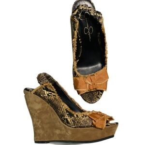 Jessica Simpson Tobble snakeskin open toe heels 8
